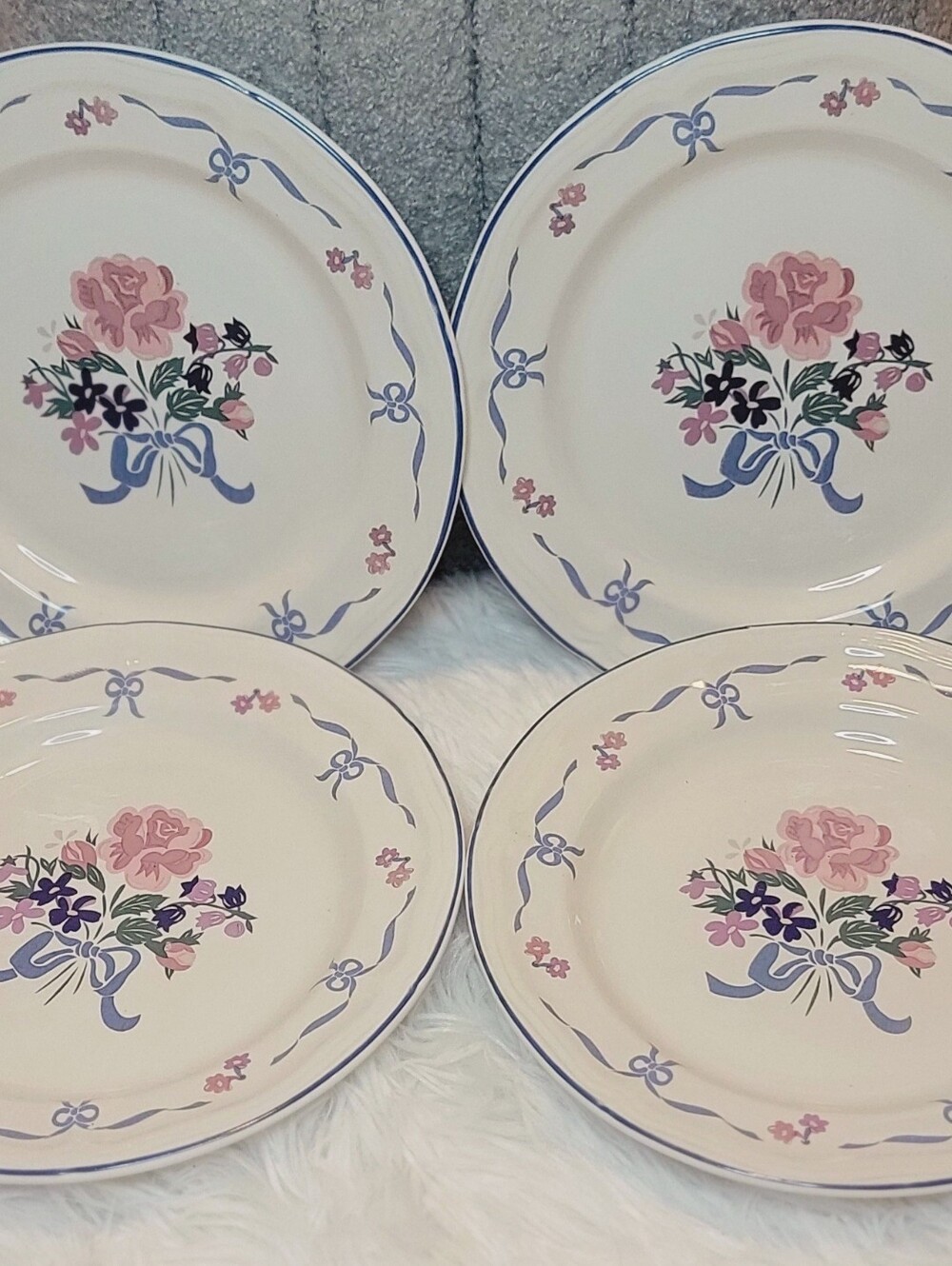 Vintage Newcor 1988 Victoria Plates - Floral Bow 7.5"- Set of (4)